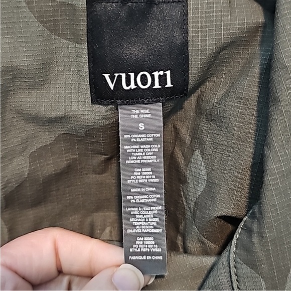 NWT Vuori Ripstop Jacket in Oregano Camo Size Small - Picture 6 of 7